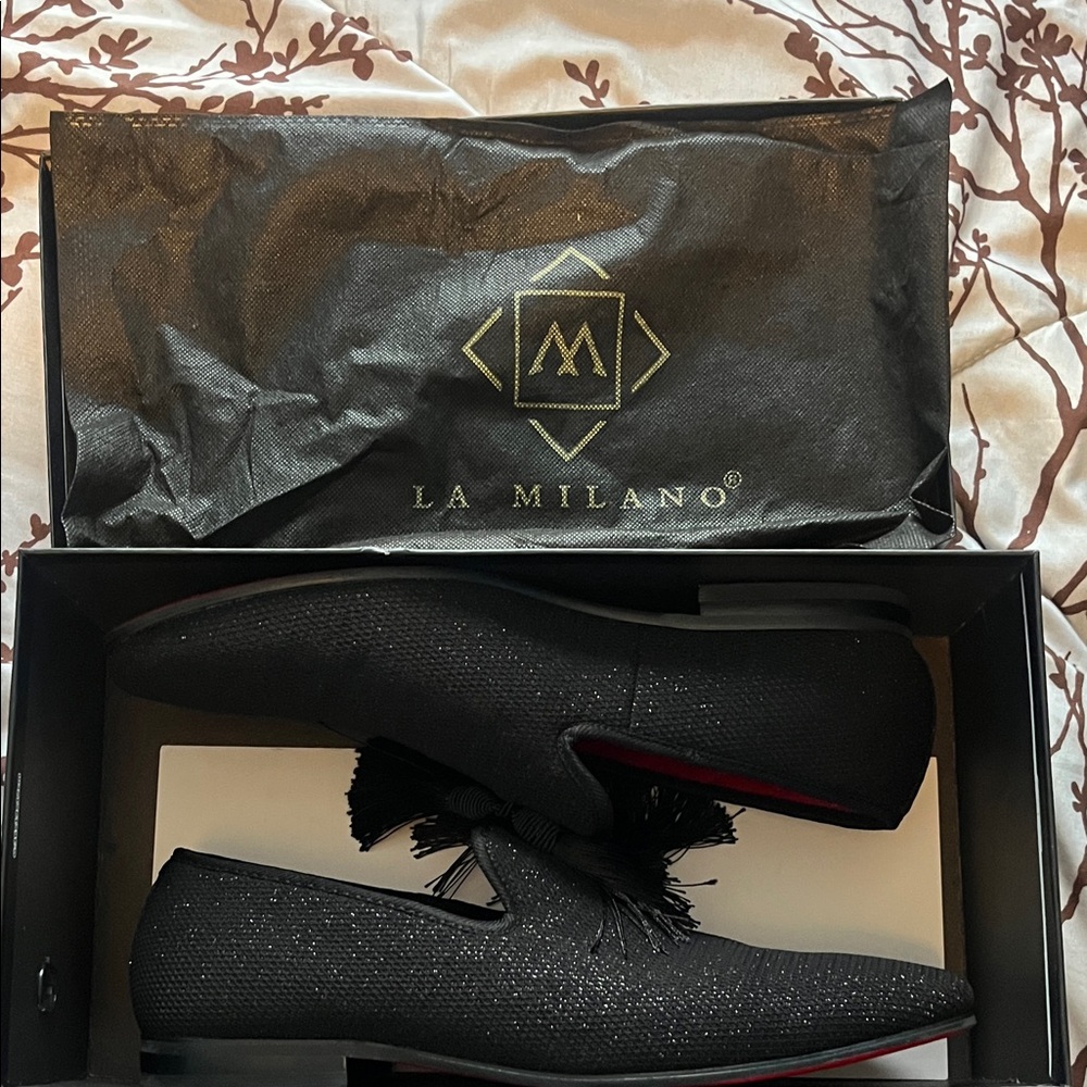 Elegant Black Loafers with Red Soles